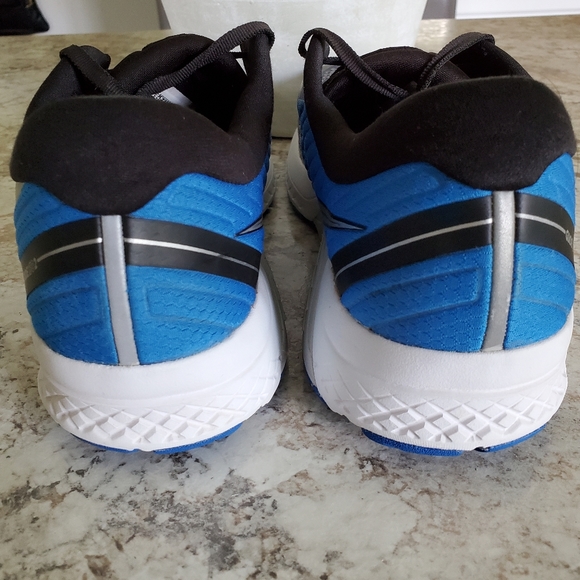 Saucony ISO Series Everun Formfit Sneakers - Picture 4 of 8